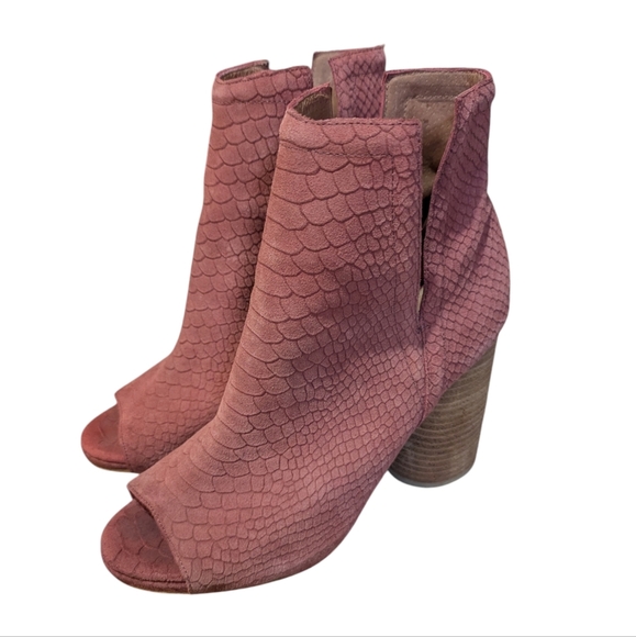 Jeffrey Campbell Oath Suede Pink Booties Peep Toe Snakeskin Embossed sz 8.5 - Picture 1 of 8